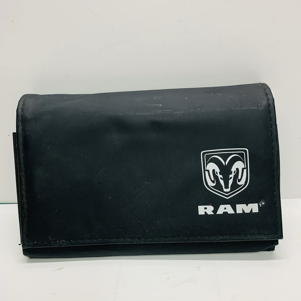 2018 Dodge Ram Trucks 1500/2500/3500 Owners Manual User Guide With Case - Picture 7 of 7